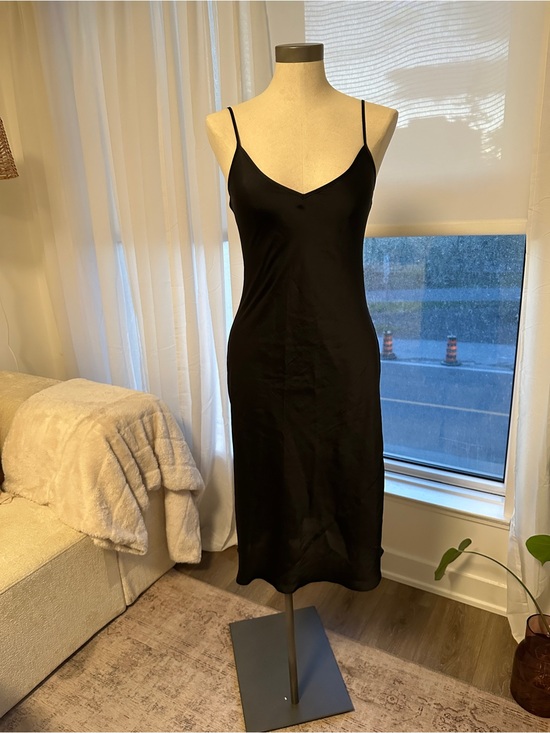 Wilfred Dresses & Skirts - Wilfred Black Slip Midi Dress